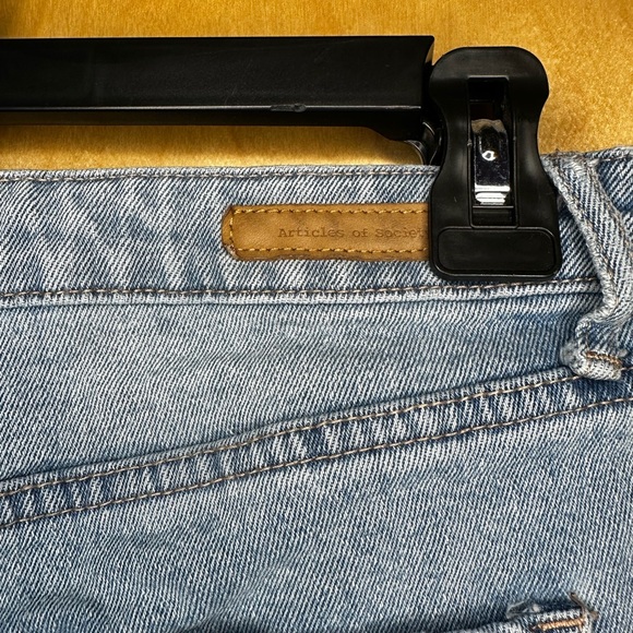 Articles of Society Light Wash Cropped Jeans Raw Hem - Picture 4 of 8